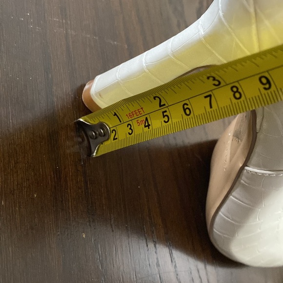 Express off white booties - Picture 3 of 5